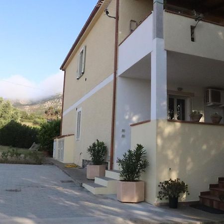 Вилла Casa Oleandri Гольфо-Аранчи Экстерьер фото